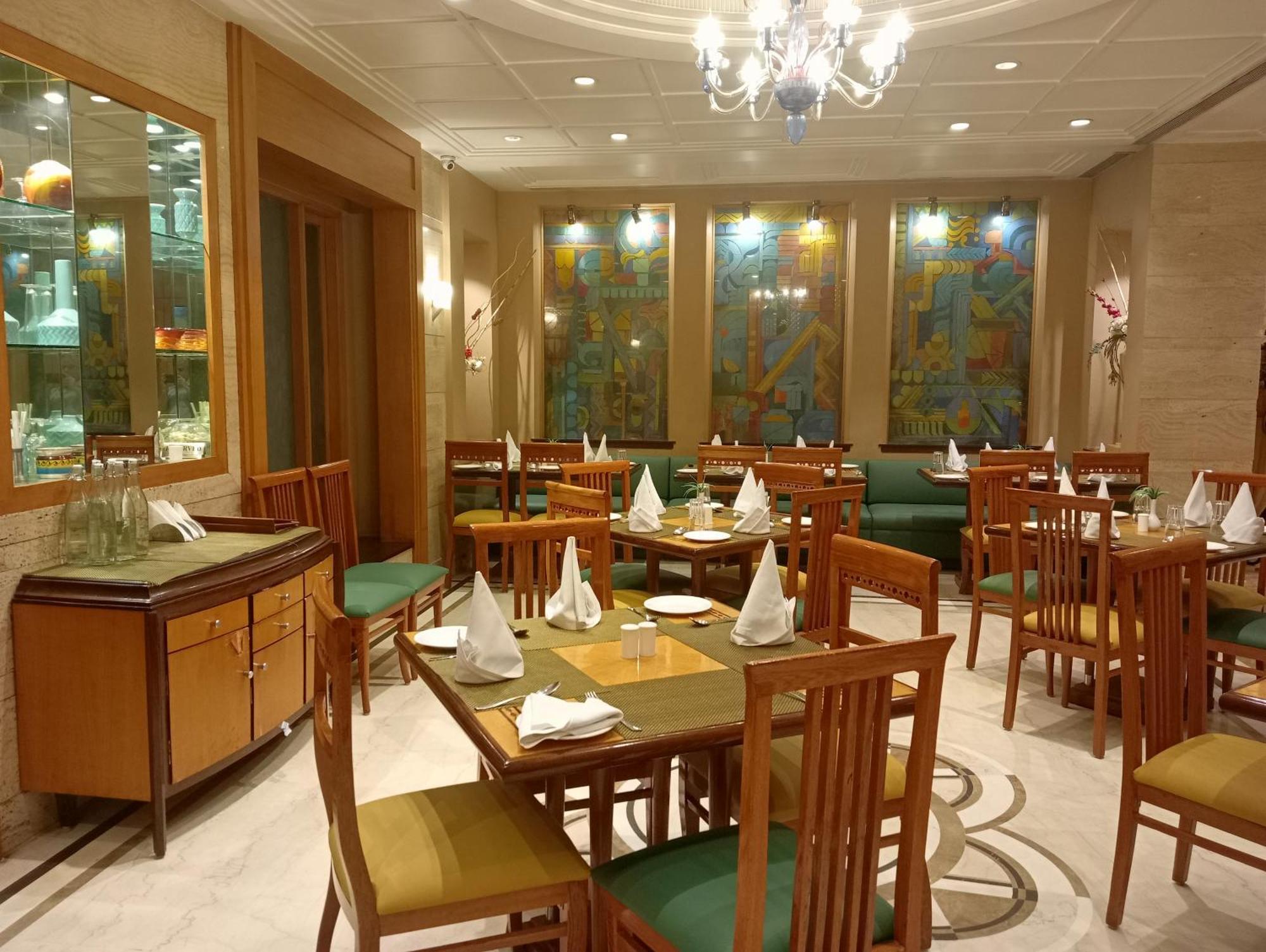 Sarovar Portico Kalupur Ahmedabad Exterior foto